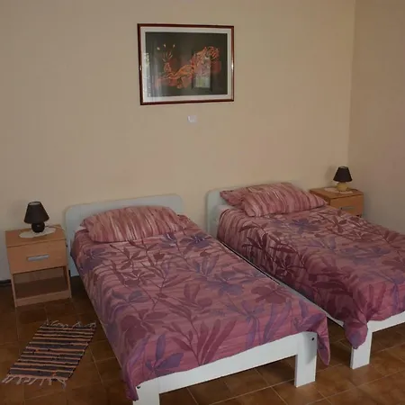 Apartma Podgornik *